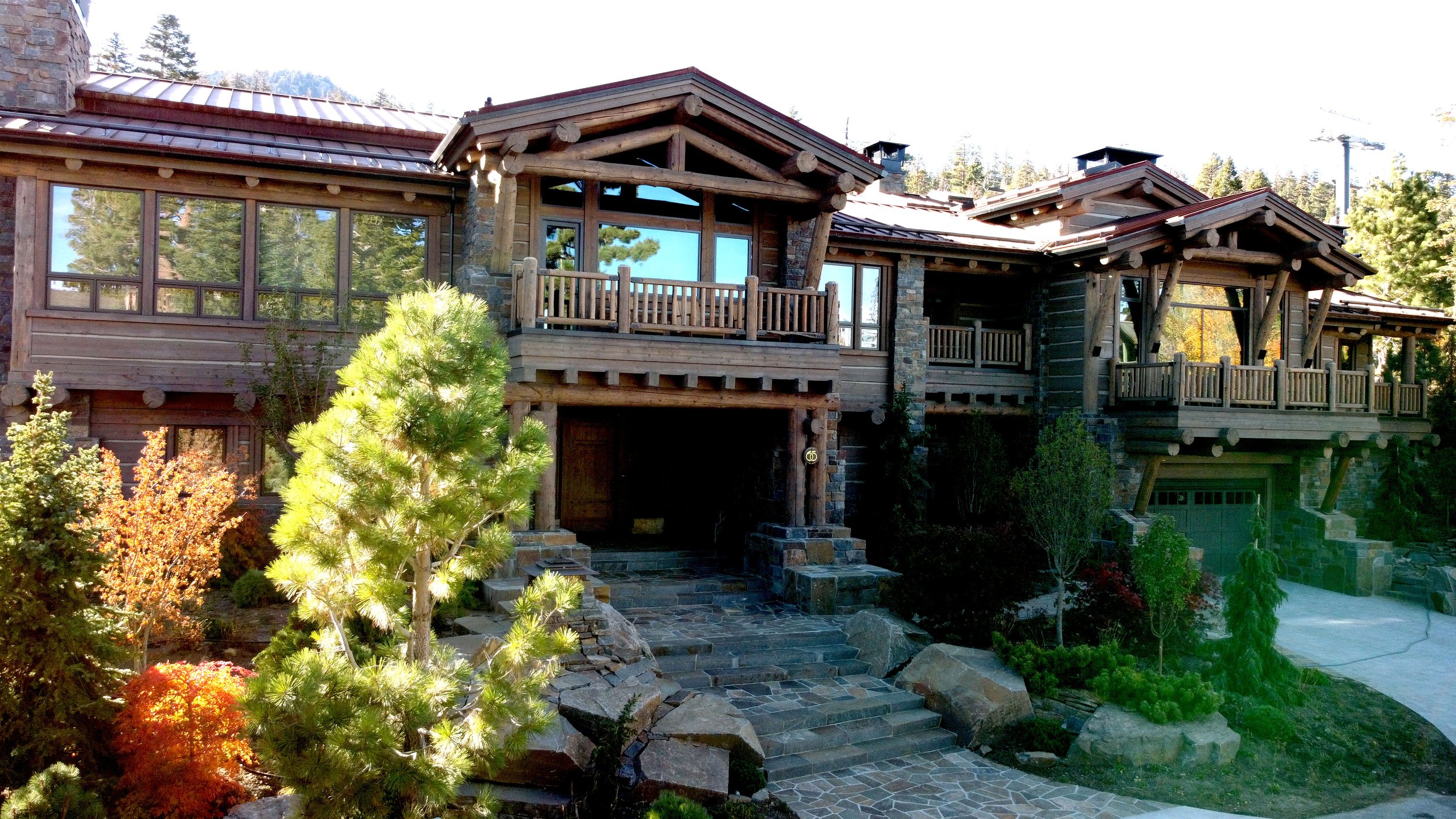 Majestic Mountain Residence in Autumn in Mammoth Lakes, CA