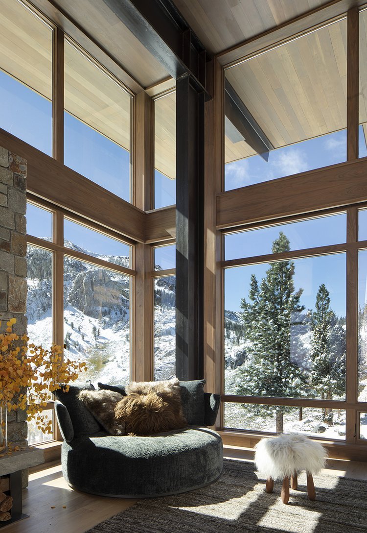 Cozy Reading Nook with Mountain Views in Mammoth Lakes, CA