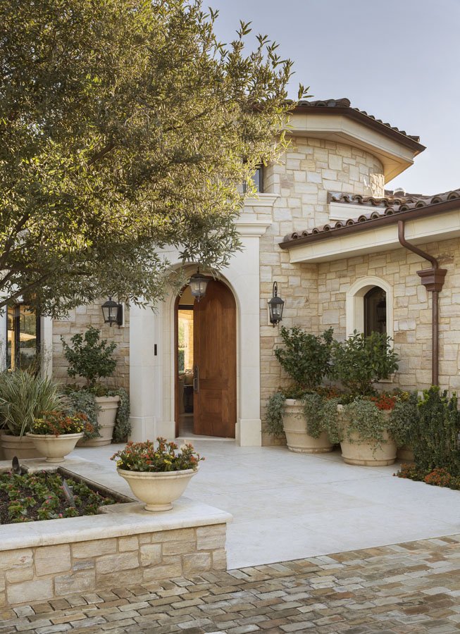 Luxury Home Exterior in Palm Desert, CA