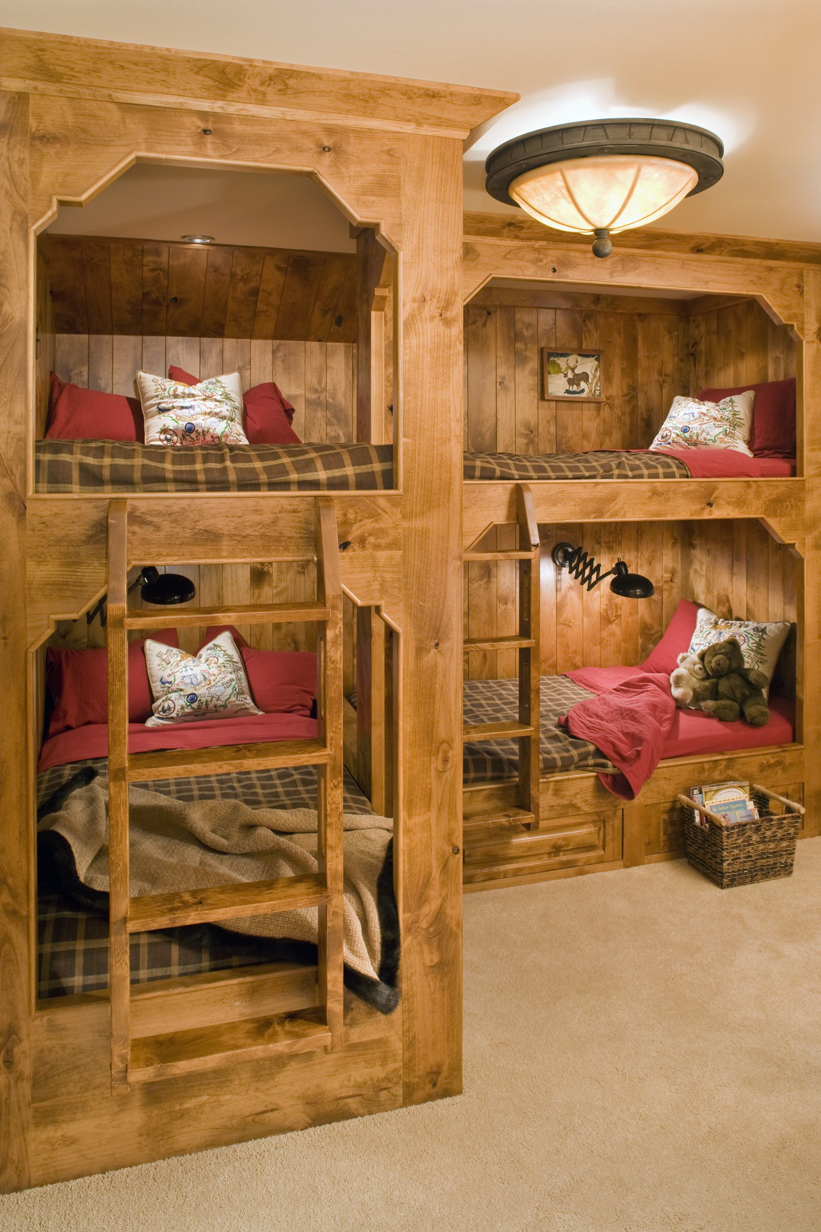 Cozy Rustic Bunk Room in Mammoth Lakes, CA