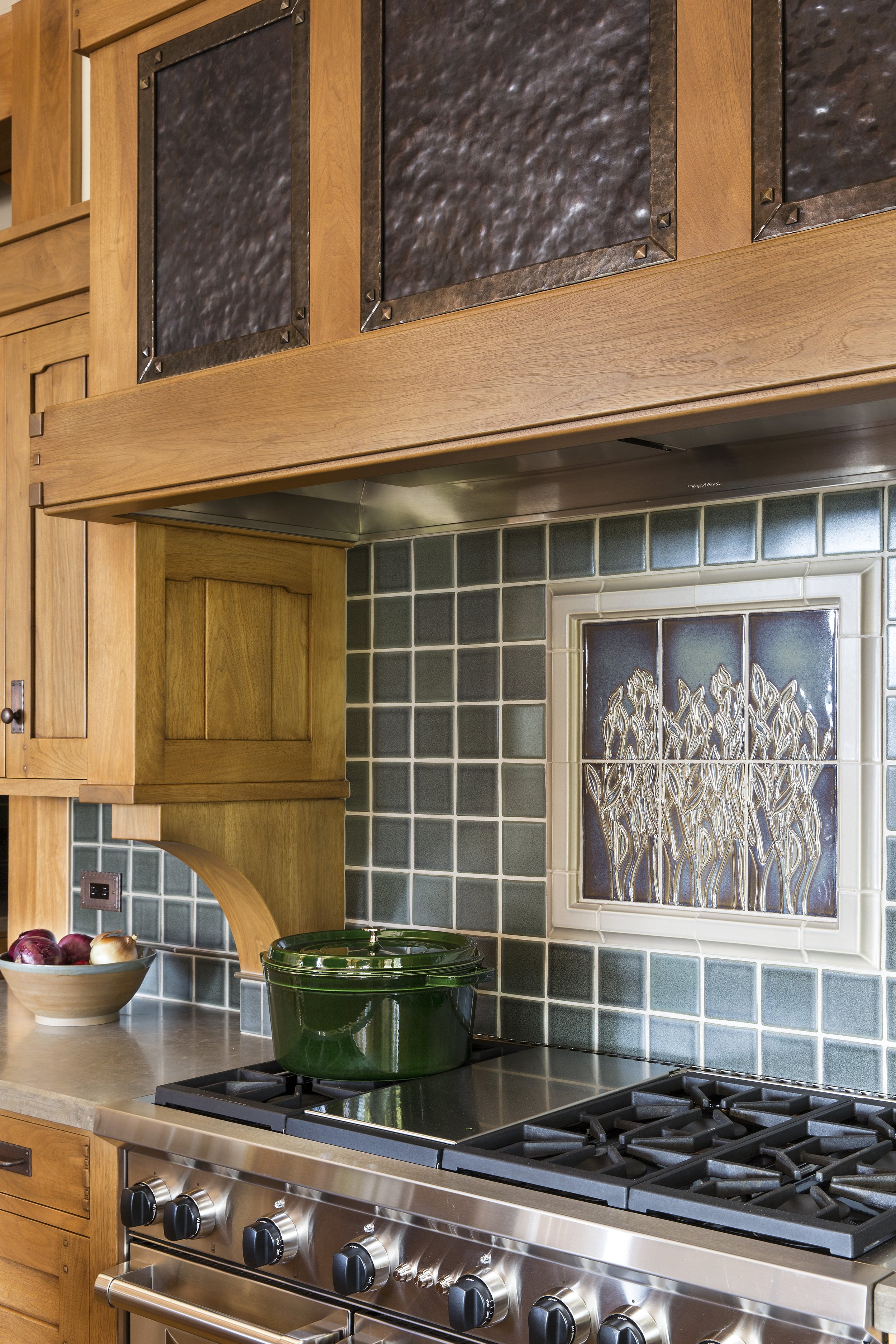 Tahoe Martis Camp, CA Kitchen Stove and Backsplash