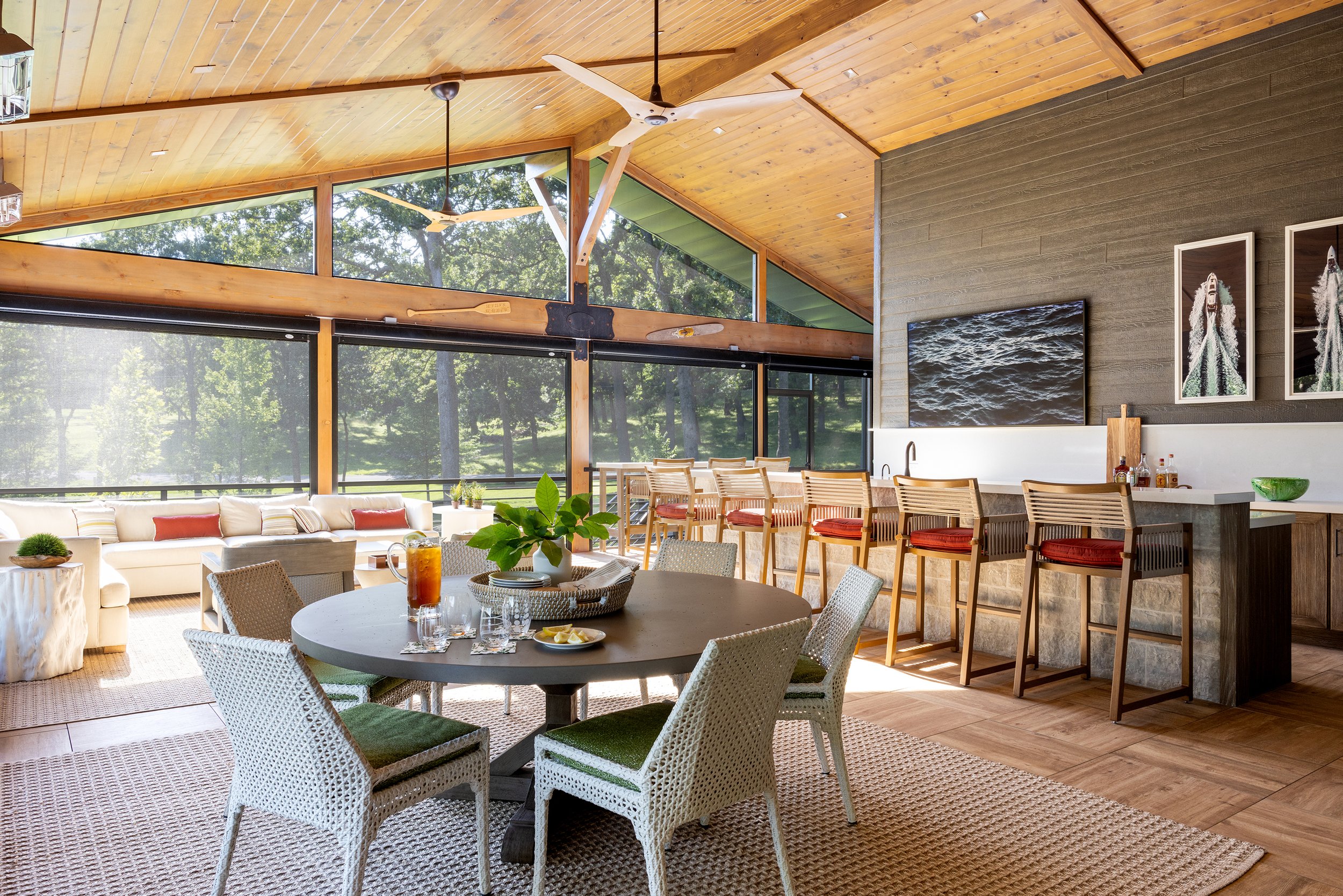 lakefront-screened-porch-outdoor-living-bar-lounge.jpg