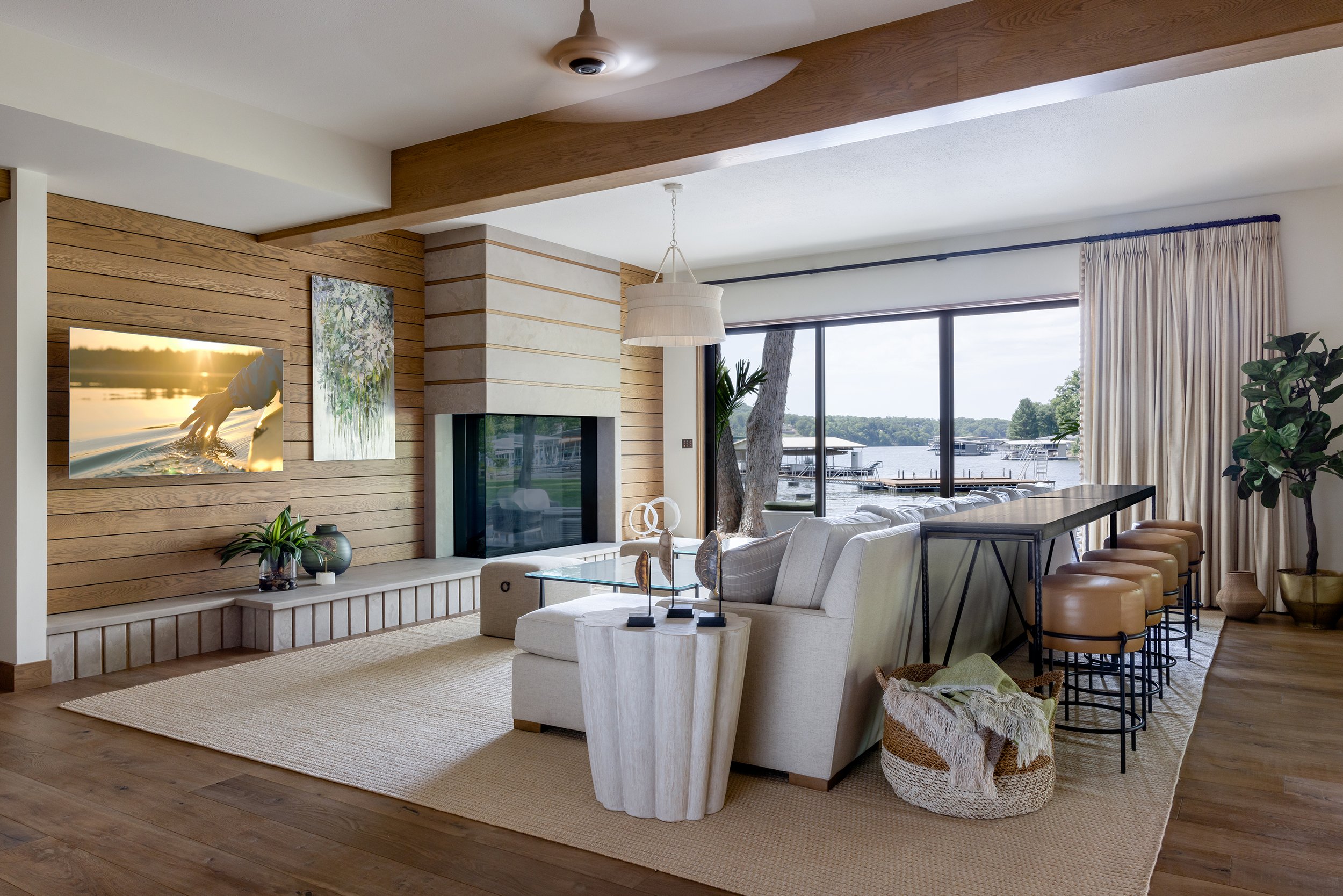 lakefront-living-room-ozarks.jpg