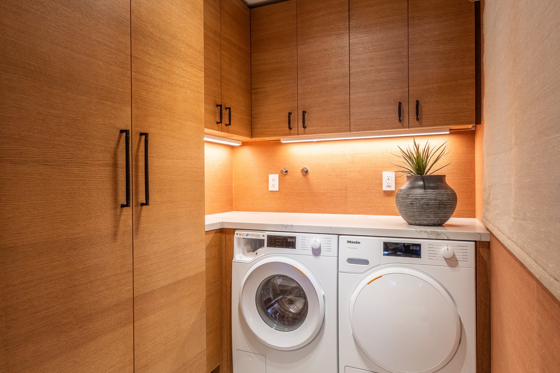 the-bridges-mammoth-lakes-remodel-laundry-room-designbdg.JPG