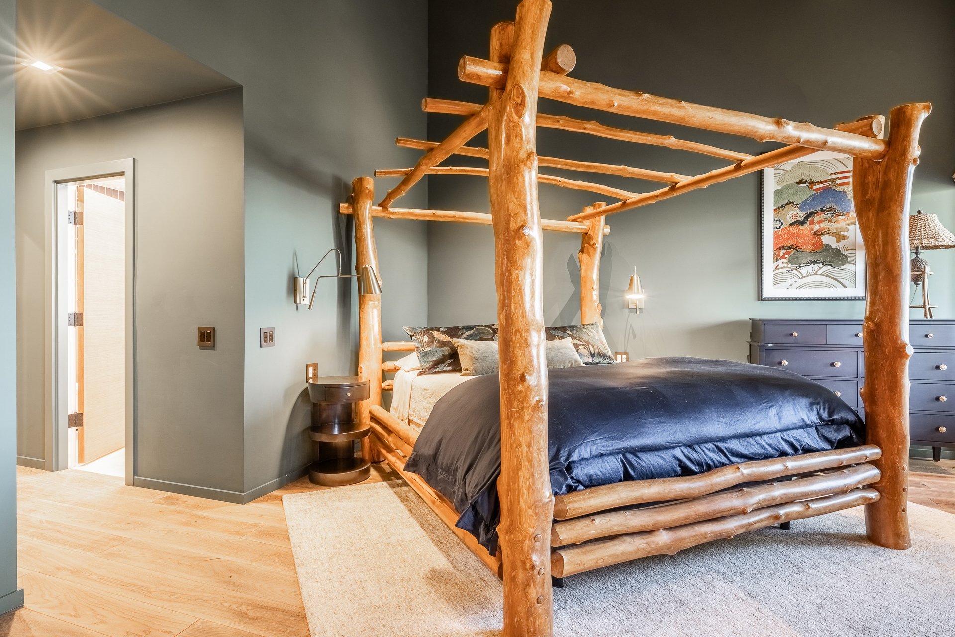 mammoth-lakes-log-canopy-bed-master-bedroom-the-bridges.JPG